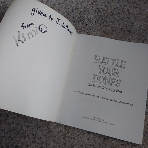 Skeleton drawing book - Picture 2 of 5